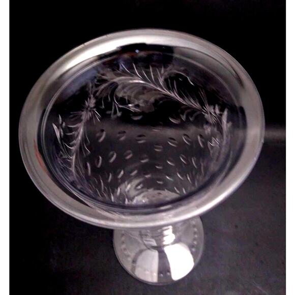 Hawkes Crystal Marcella Vase - Picture 3 of 11